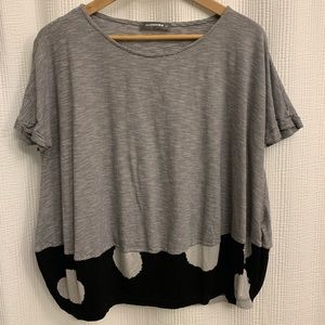 Alembika cotton bubble style top. Pet free, smoke free home.